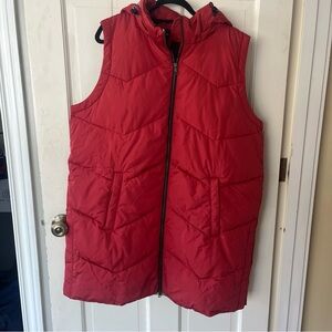 NWT Nuage Chevron Quilted Puffer Long Vest with Removable Hood Ruby Red XL